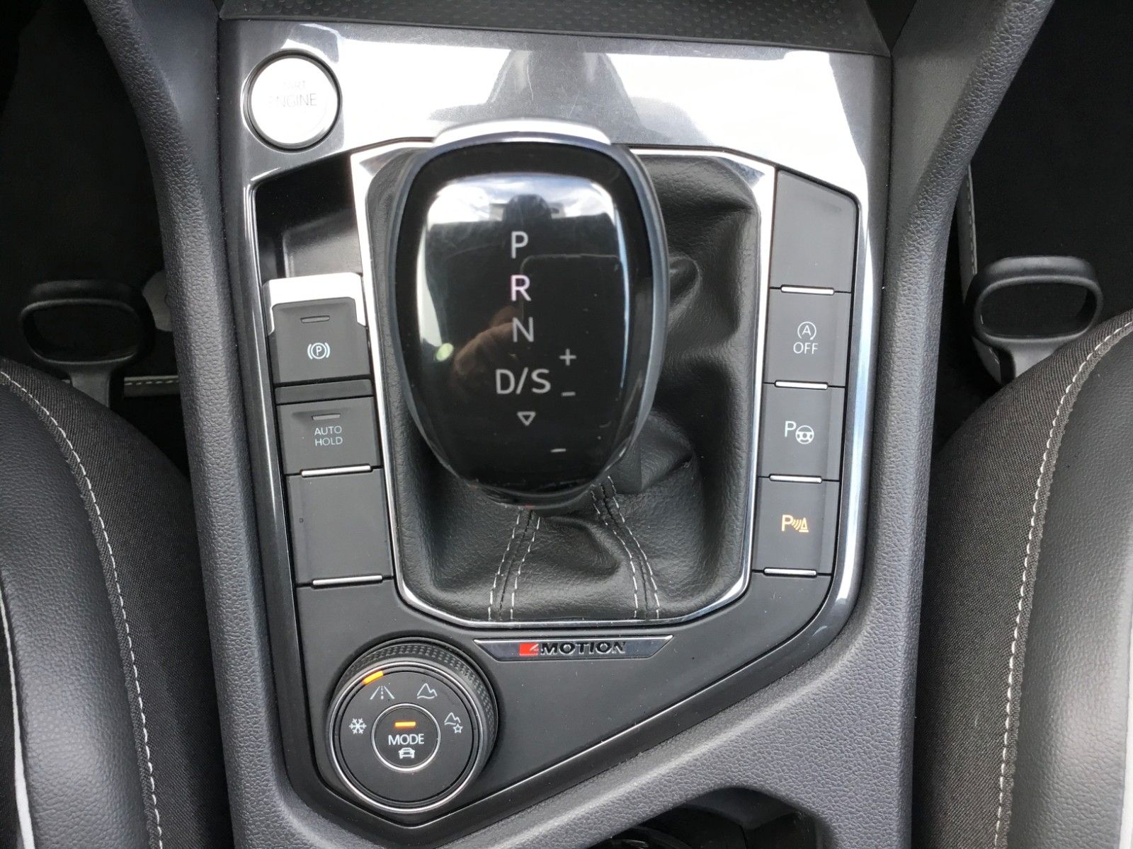 Fahrzeugabbildung Volkswagen Tiguan Allspace 2.0TDI DSG 4M R-Line+Standheizun