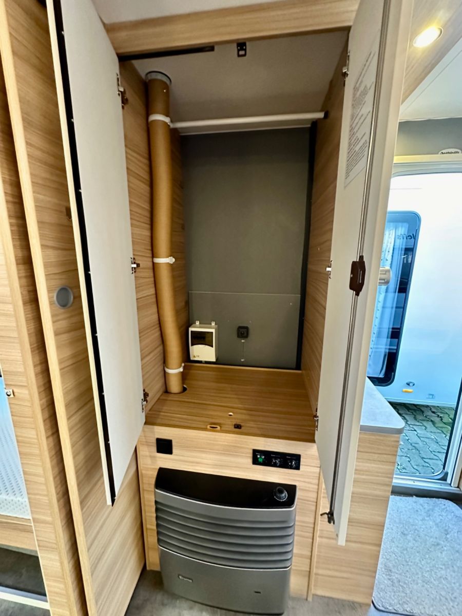 Fahrzeugabbildung Dethleffs Camper 730 FKR *Markise*2800kg*ATC*Mover*