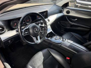 Mercedes E 200 - 8