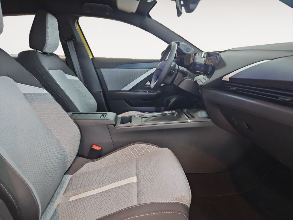 Fahrzeugabbildung Opel Astra Hybrid 107 kW Edition (L) Automatik