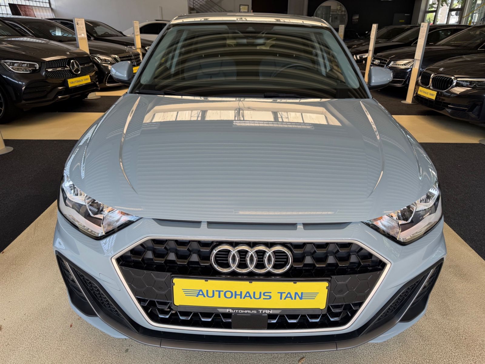 Fahrzeugabbildung Audi A1 Sportback 30* S line Sport * VOLL-LEDER *