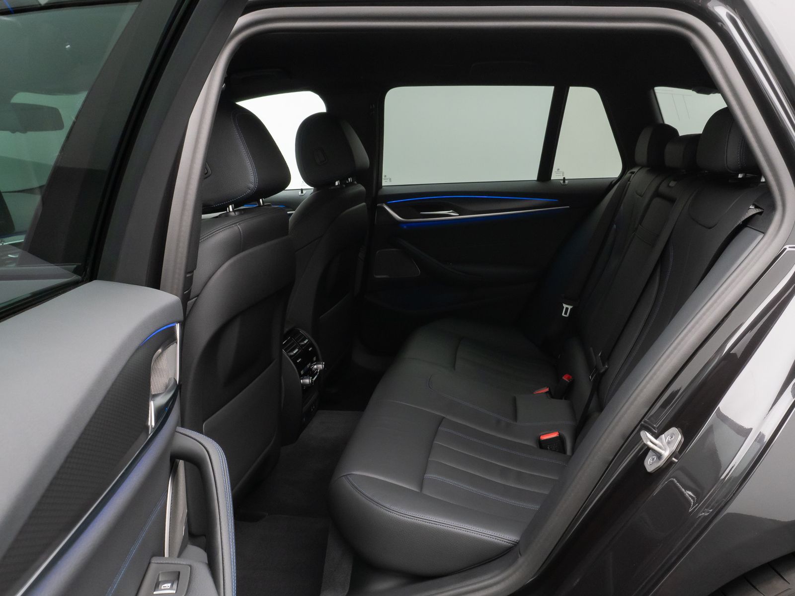 Fahrzeugabbildung BMW 540d xD M Sport Kamera Laser HUD DAB H/K Komfort