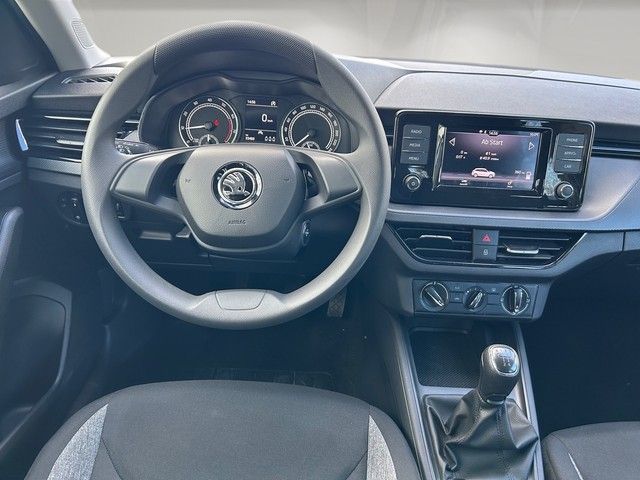 Fahrzeugabbildung SKODA Scala 1.0TSI Active LED+SPURHALTE+BT+USB+++