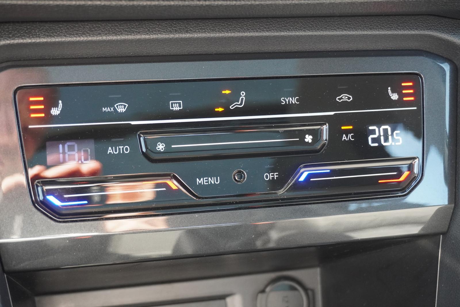 Volkswagen Tiguan 1.5 TSI Life LED Navi ACC Totwinkel AHK, миниатюра 24