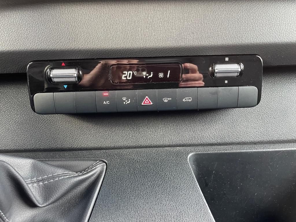 Fahrzeugabbildung Mercedes-Benz Sprinter 315 KA L2H1 RFK, Klima, Auftritt, SHZ