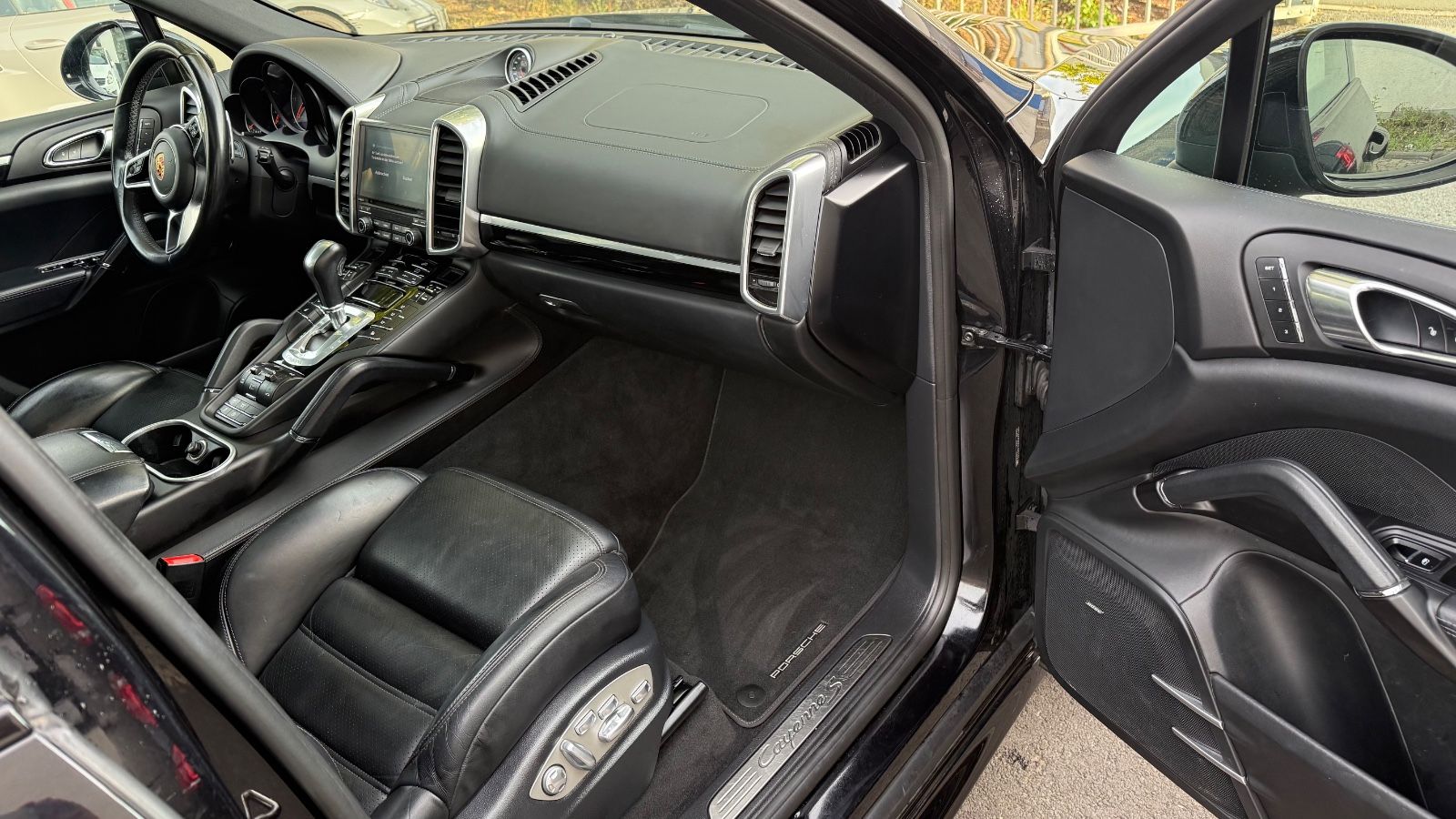 Fahrzeugabbildung Porsche Cayenne S Diesel Sport Design