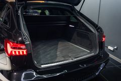 AUDI RS6 Avant*HU*PANO*MATRIX*AHK*SH*KERAMIK*360*B&O*