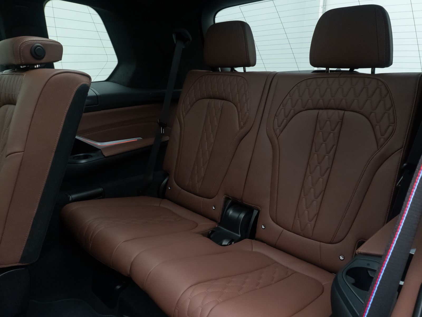 Fahrzeugabbildung BMW X7 M60i xD SkyLounge 360&deg;HUD H/K SoftClos 23Zoll