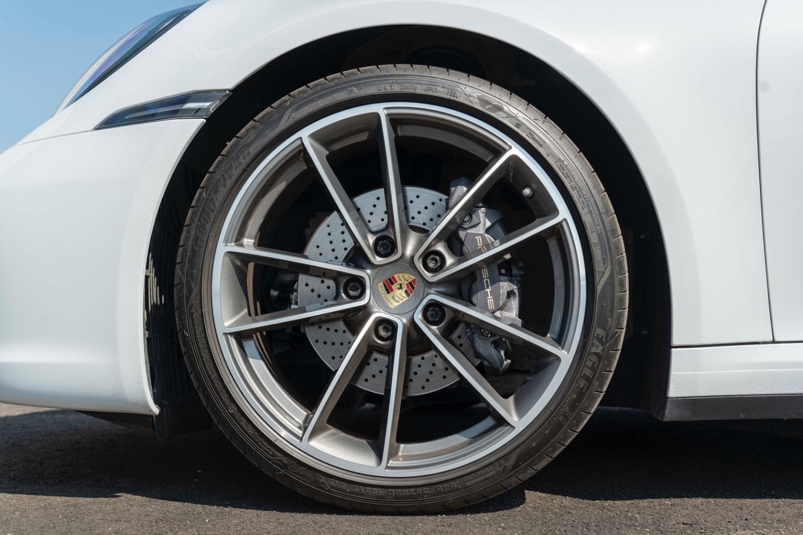 Fahrzeugabbildung Porsche 911  Carrera 992 KAM PASM PDK LED CHRONO CARP