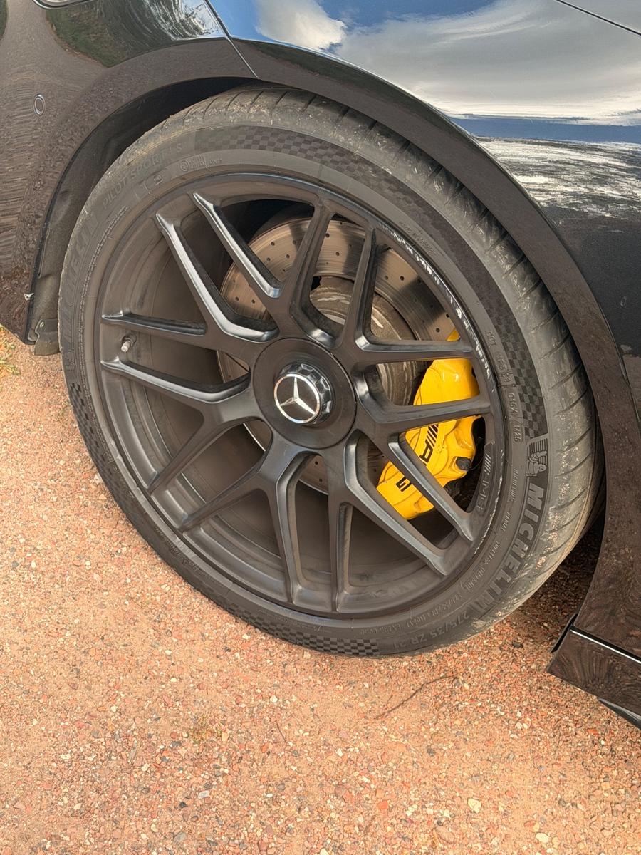 Mercedes-Benz AMG GT 63 S 4MATIC+ Autom. Standard