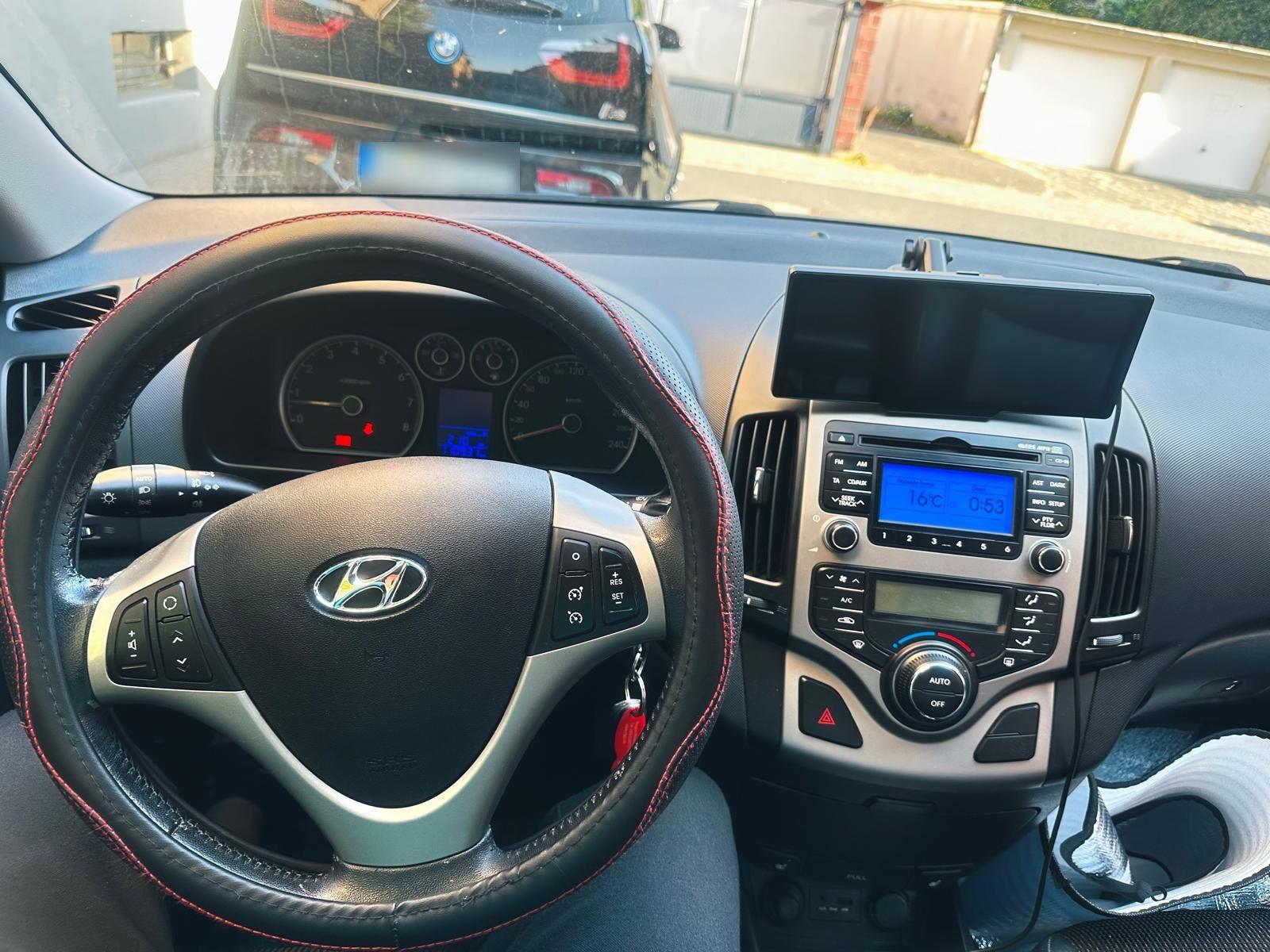 Hyundai i30, 2011