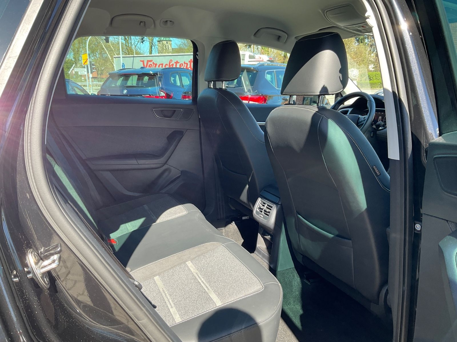 Fahrzeugabbildung SEAT Ateca 1.5 TSI Xperience DSG,LED,Kamera,Navi