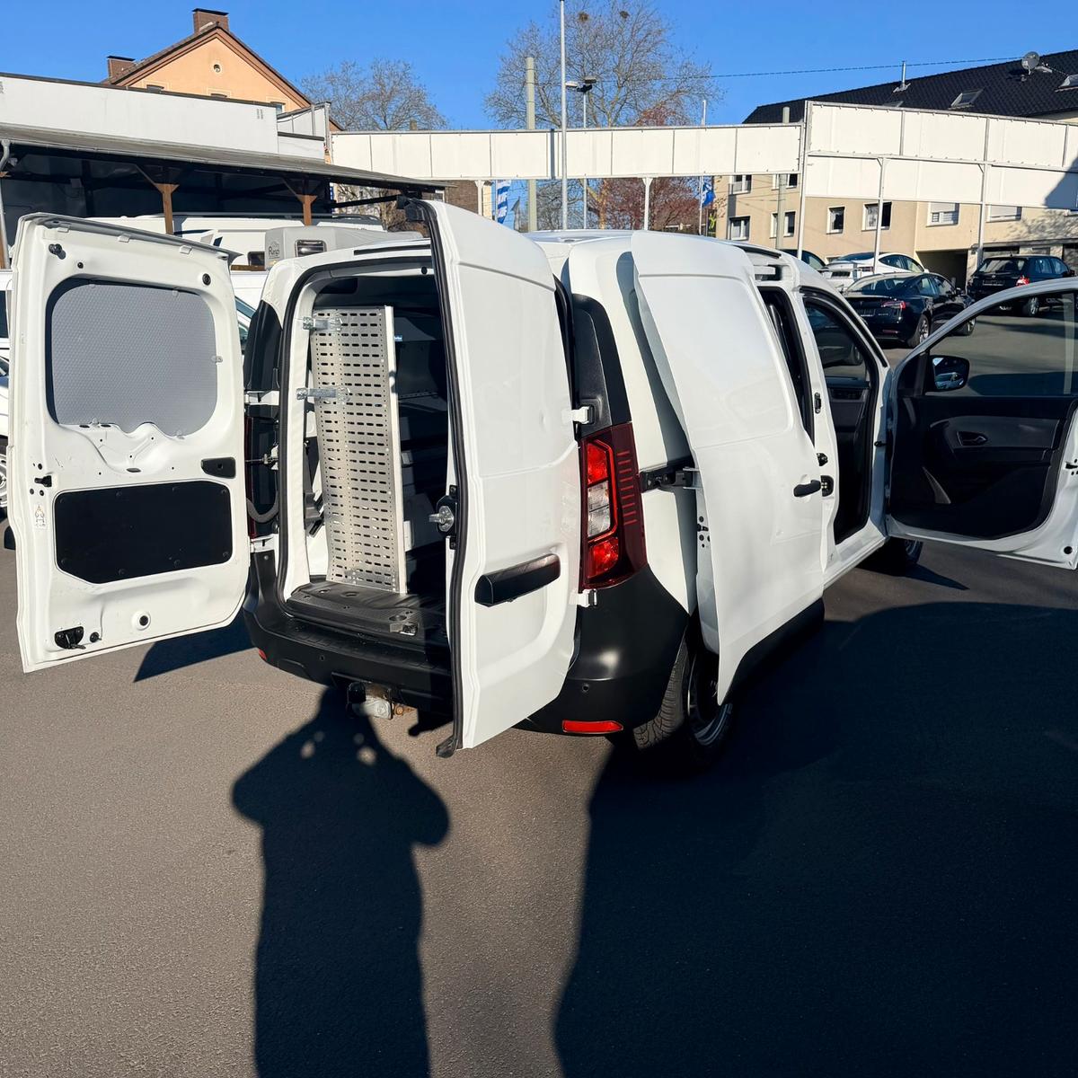 Renault Express Extra 95 dCi # AHK # Regal # Kamera