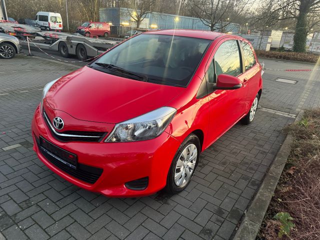 Toyota Yaris Life,Kamera,Navivorbreitung,Ganzjahrreifen