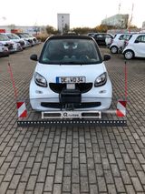 Mercedes-Benz Smart 453 Winterdienst m. Schneepflug/Heckstreu. - Transporter/Lkw bis 7,5t Schneepflug