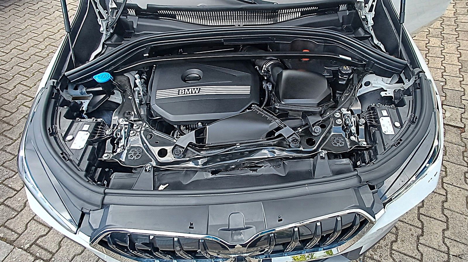 BMW X1 sDrive18iA-Klimaa-Navi-360°-Memory-HeadUp-SHS foto 2