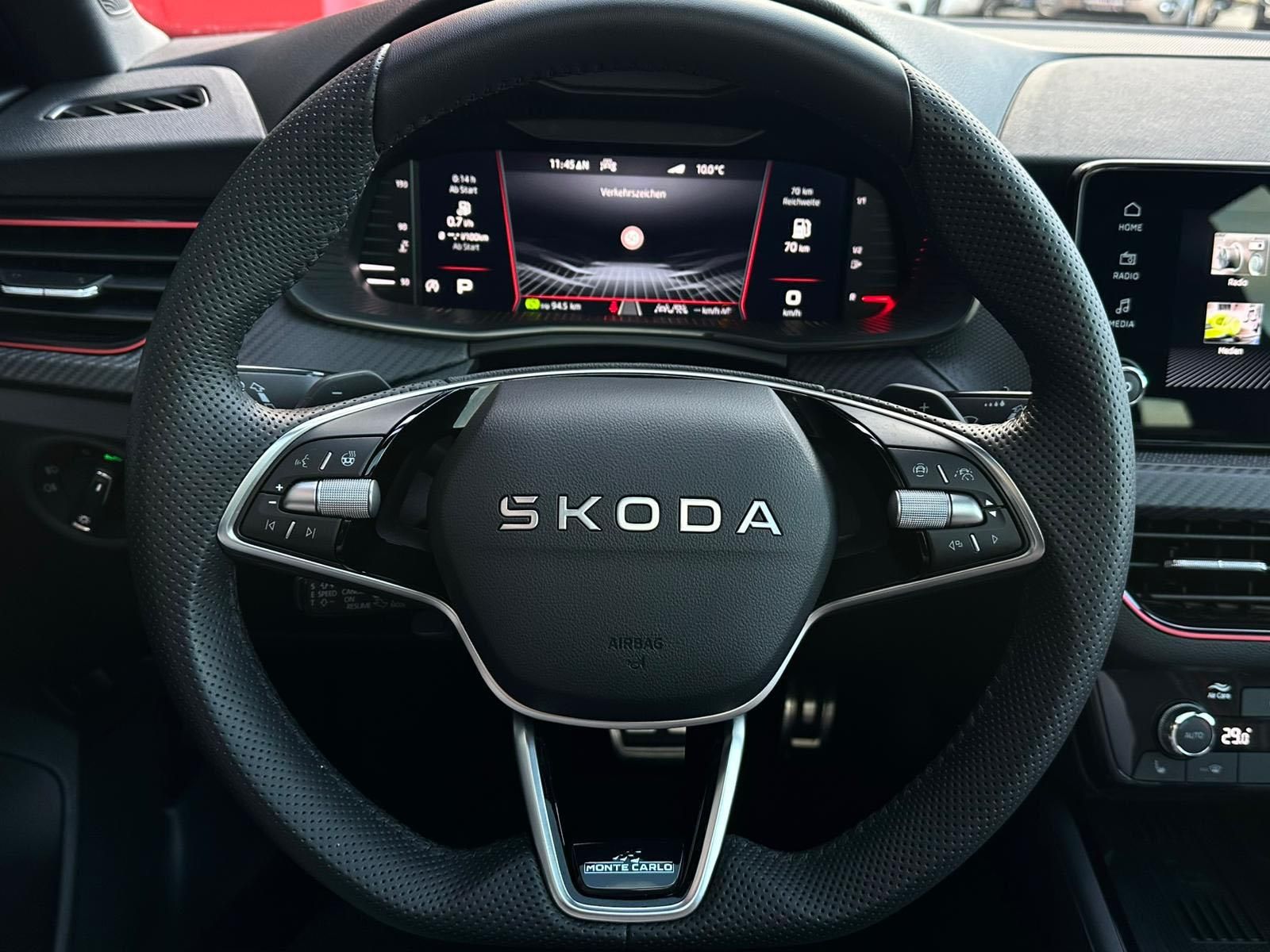 SKODA Kamiq 1.5TSI MONTE CARLO* LED#SHZ#LH#FH#KEYL#AHK - Image 11