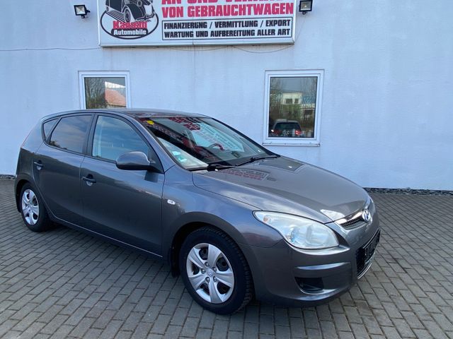 Hyundai i30 blue 1.4 Comfort / Klimaanlage / 5.türig/