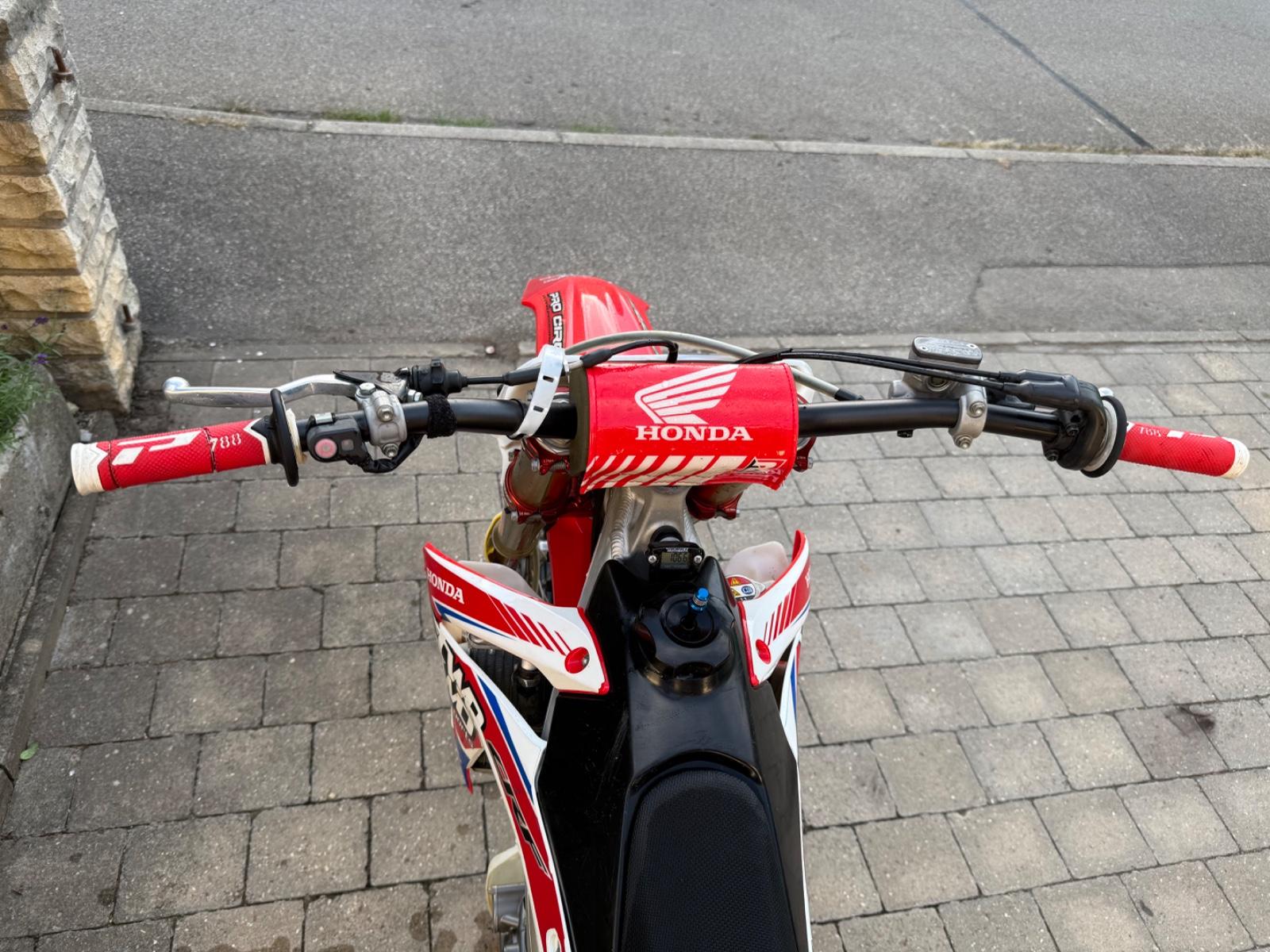 Honda  2014 — двигун 250 cm³, 42 HP (31kW)