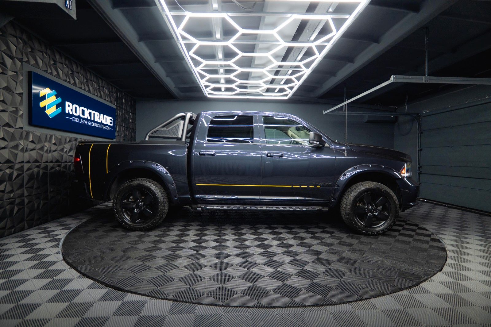 Fahrzeugabbildung Dodge RAM 5.7 V8 HEMI 4x4 OFFROAD Night-Paket *LED*AHK