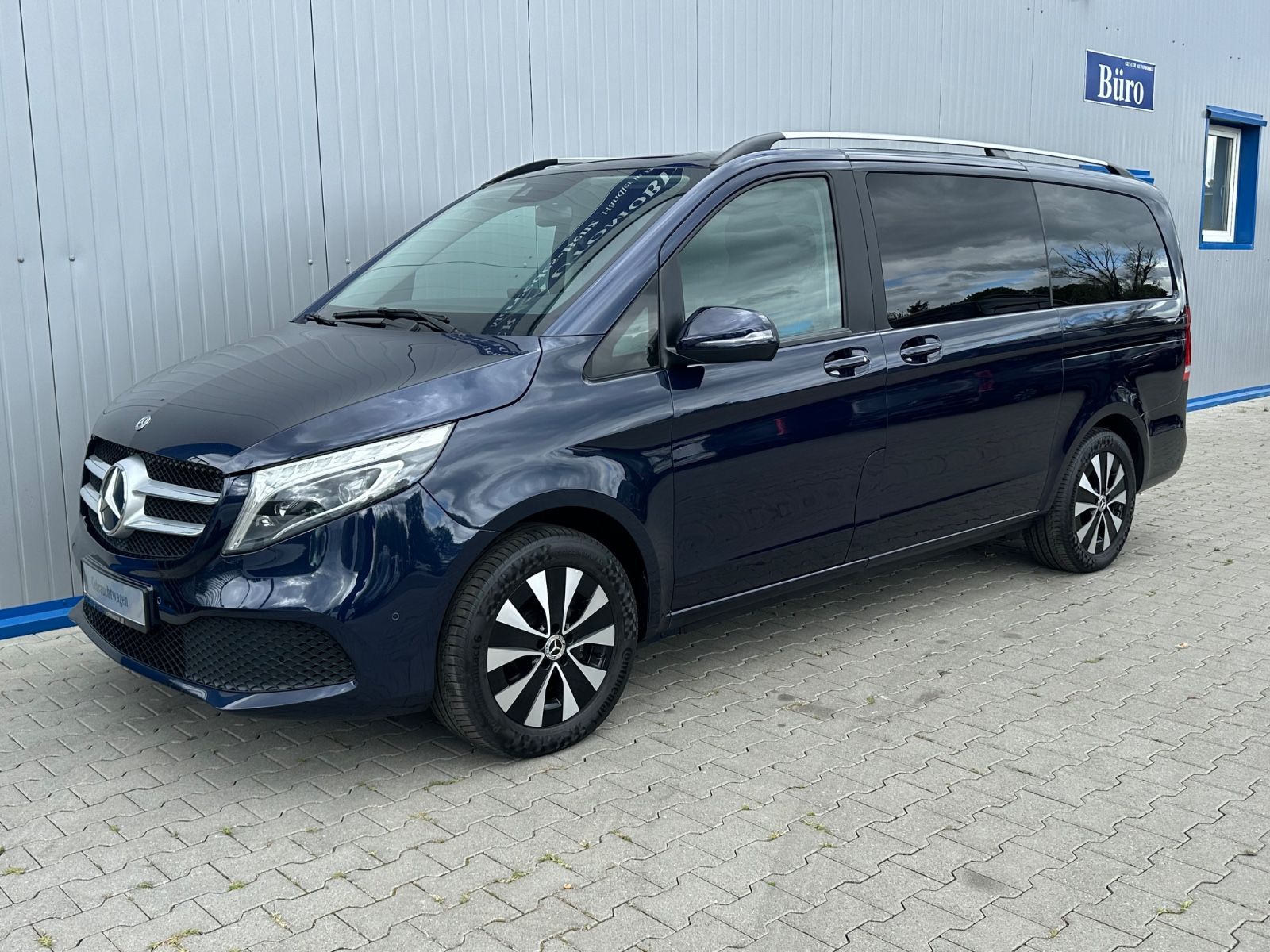 MERCEDES-BENZ V 250 LANG 4MATIC 9G NAVI WEBASTO LIEGEPAKET AHK
