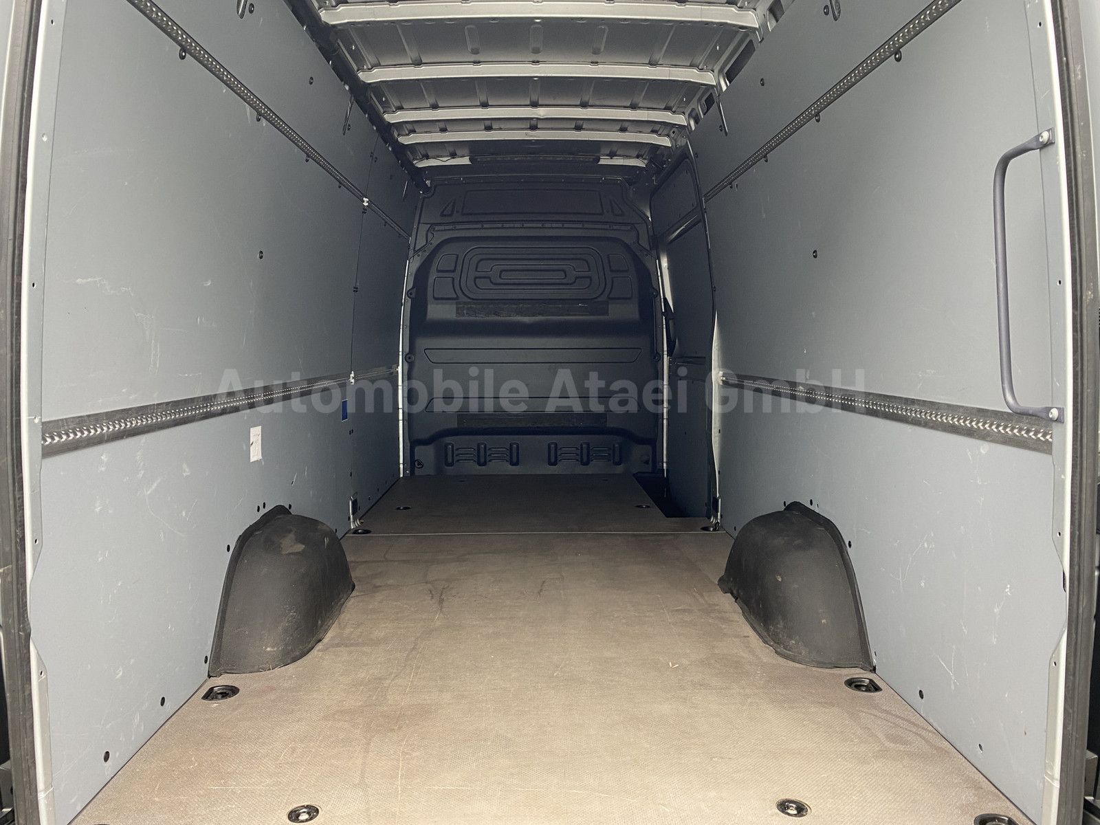 Fahrzeugabbildung Mercedes-Benz Sprinter 317 Automatik MAXI+ AHK 3,5t (0800)