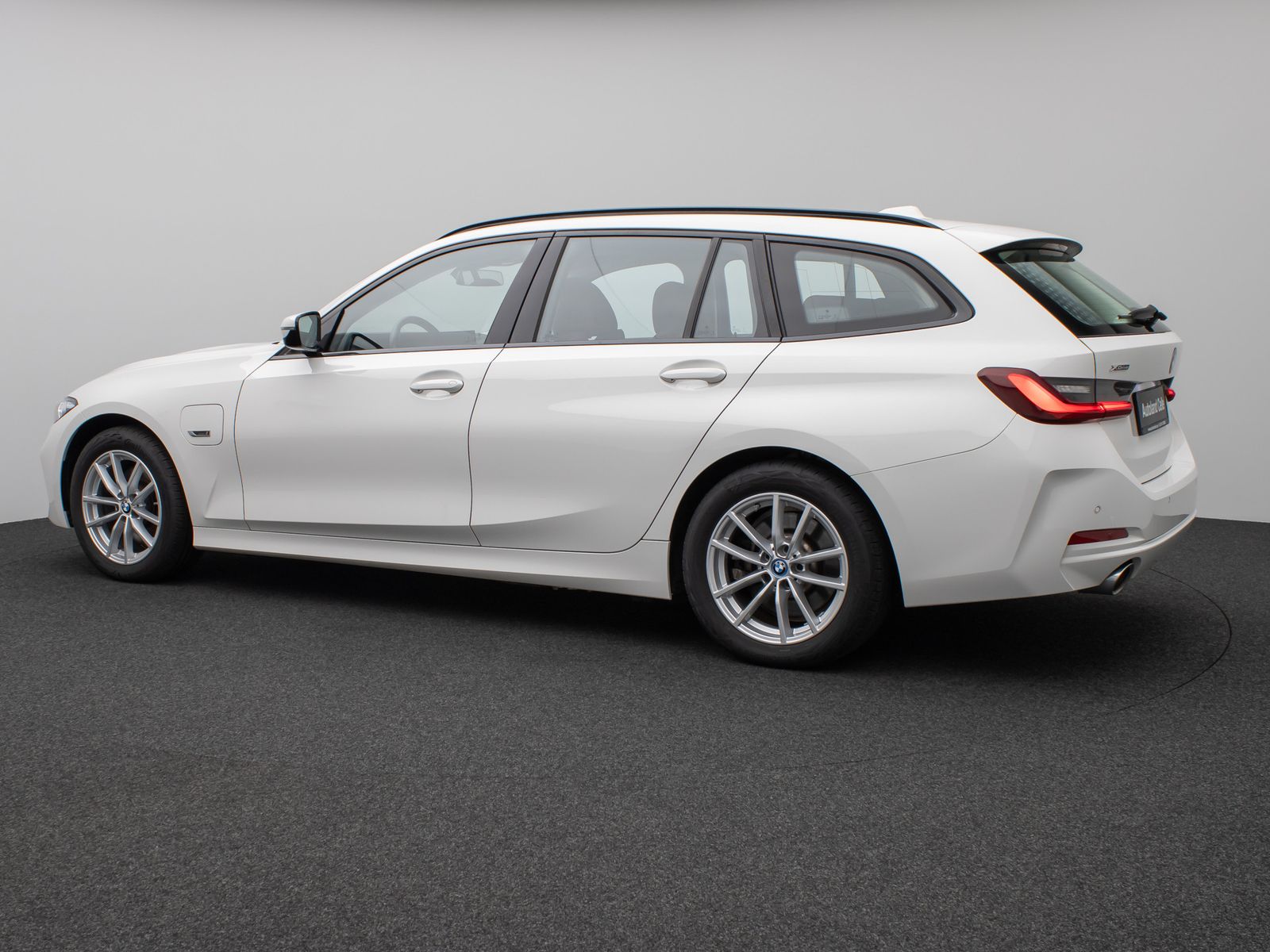 Fahrzeugabbildung BMW 330e xD Panorama DAB CockPit+ Widscr Sport Leder