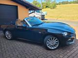 Fiat 124 Spider Lusso Navi Kamera Leder - schwarze Fiat 124 Spider