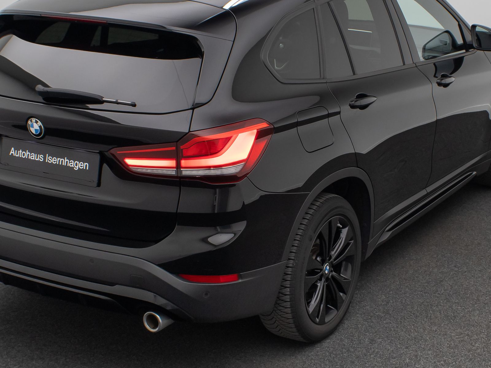 Fahrzeugabbildung BMW X1 xD20i Sport Line Panorama Parkassist DAB HiFi