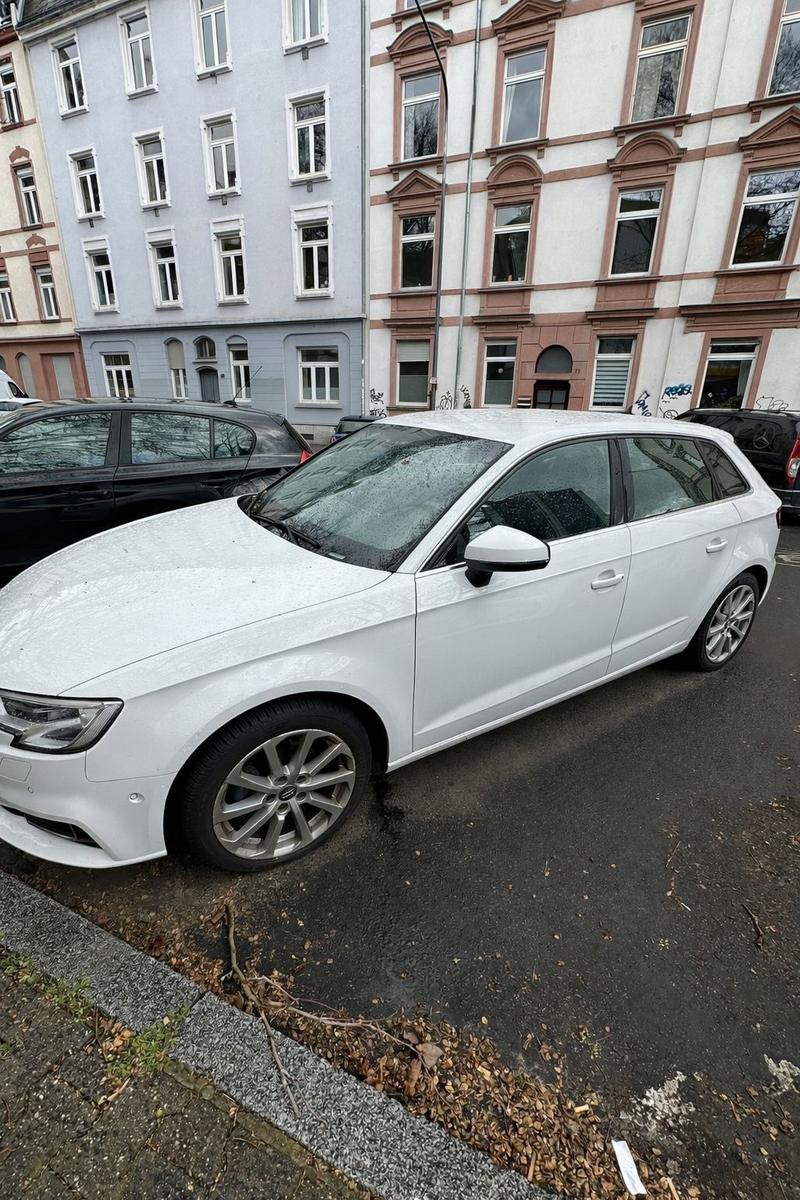 Audi A3 Sportback 1.6 30 TDI design*NAVI