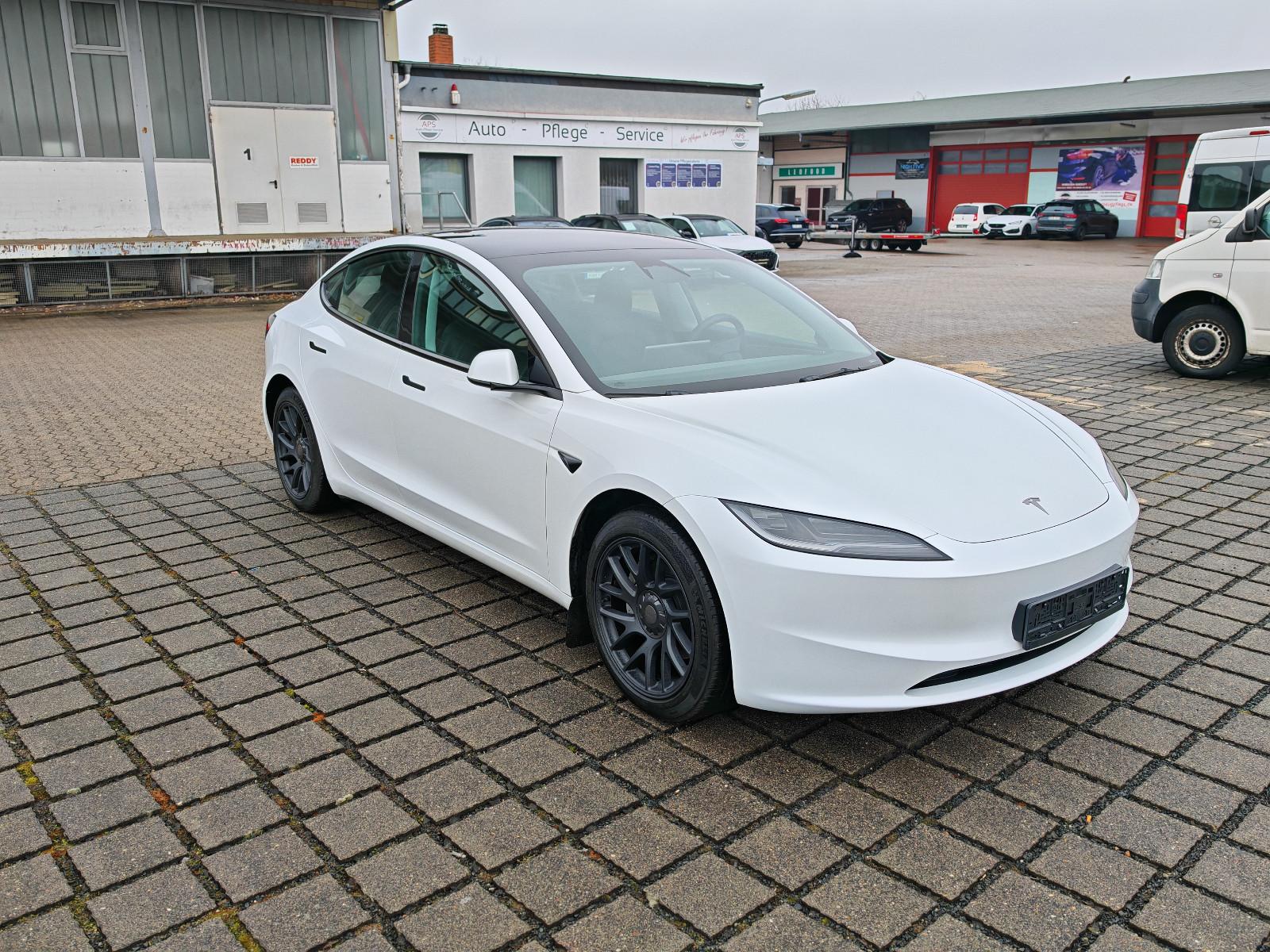 Tesla Model 3  Long Range AWD