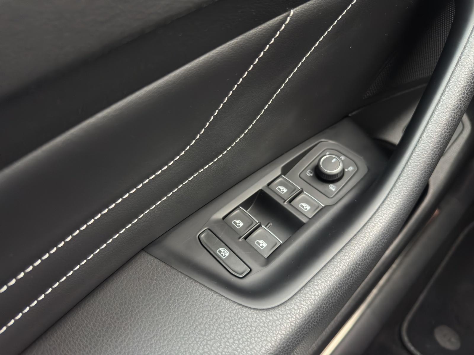 Volkswagen Passat TSI Elegance DSG LED Navi ACC RFK, миниатюра 19