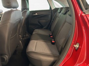 Fotografie des Opel Crossland (X) 1.2 AT Kamera Allwetter beh. Front