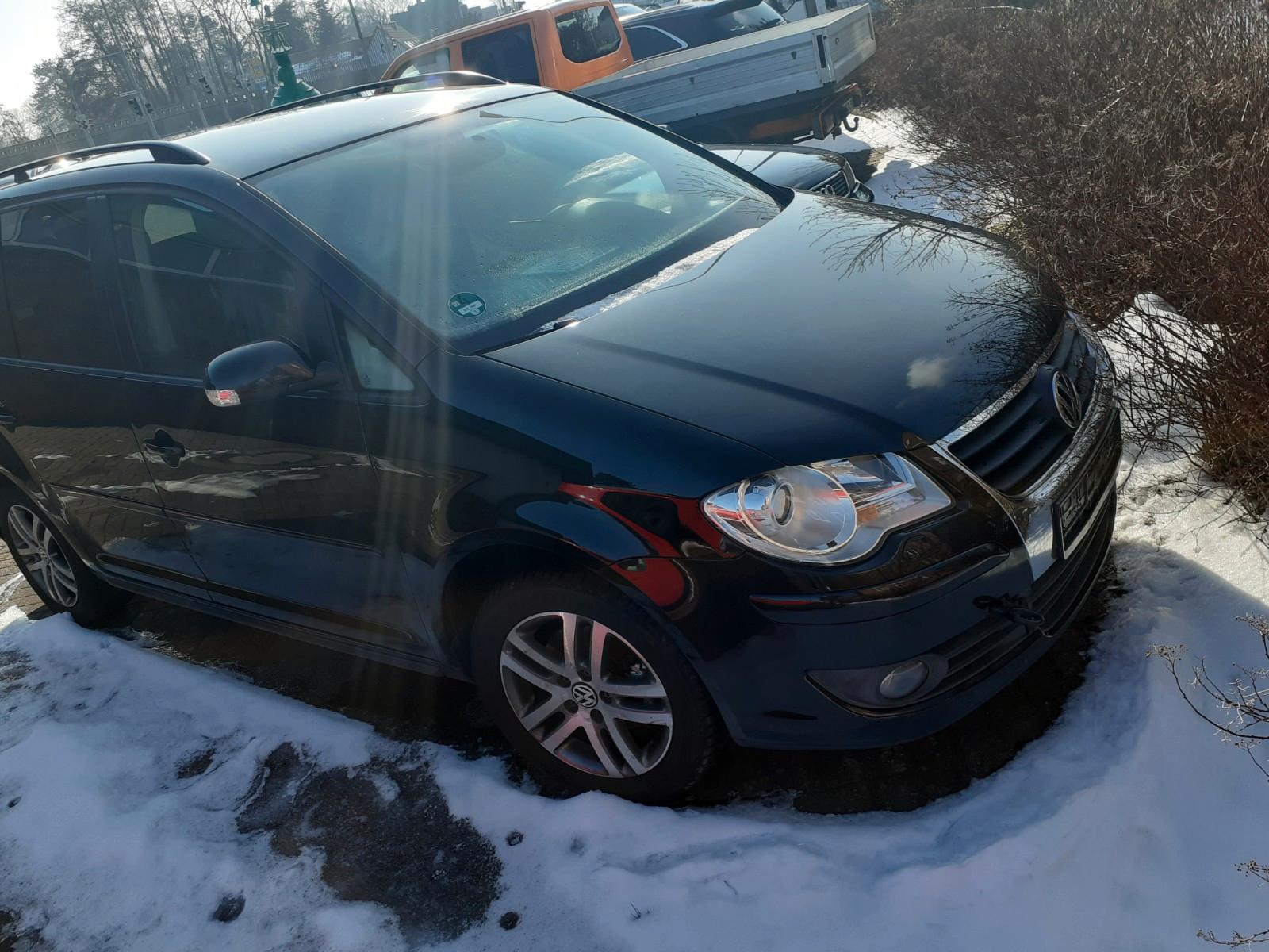 Volkswagen Touran 1,4 TSI AHK 7 Sitze