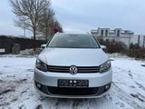 Volkswagen Touran 1.6 TDI AHK*BI-XENON*360°-PDC*TEMP*SiHZ* - VW Touran Gebrauchtwagen in Mainz