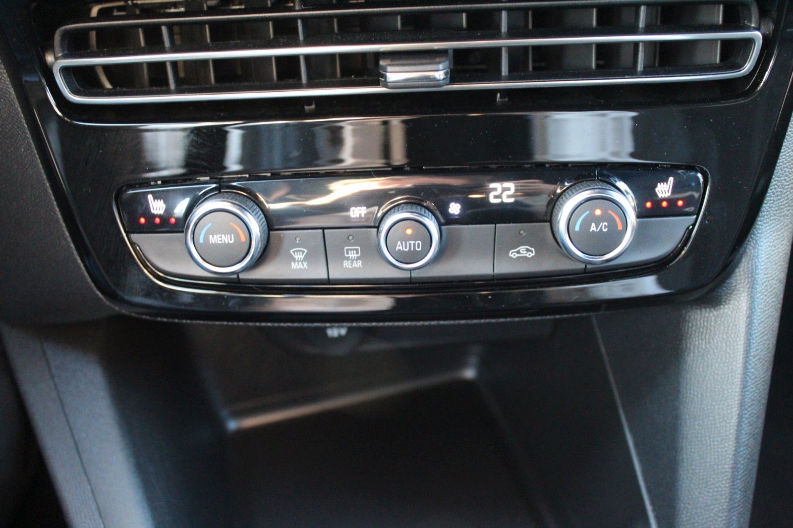 Fahrzeugabbildung Opel Mokka GS*PDC*RFK*SHZ*ACC*Totwinkelassistent