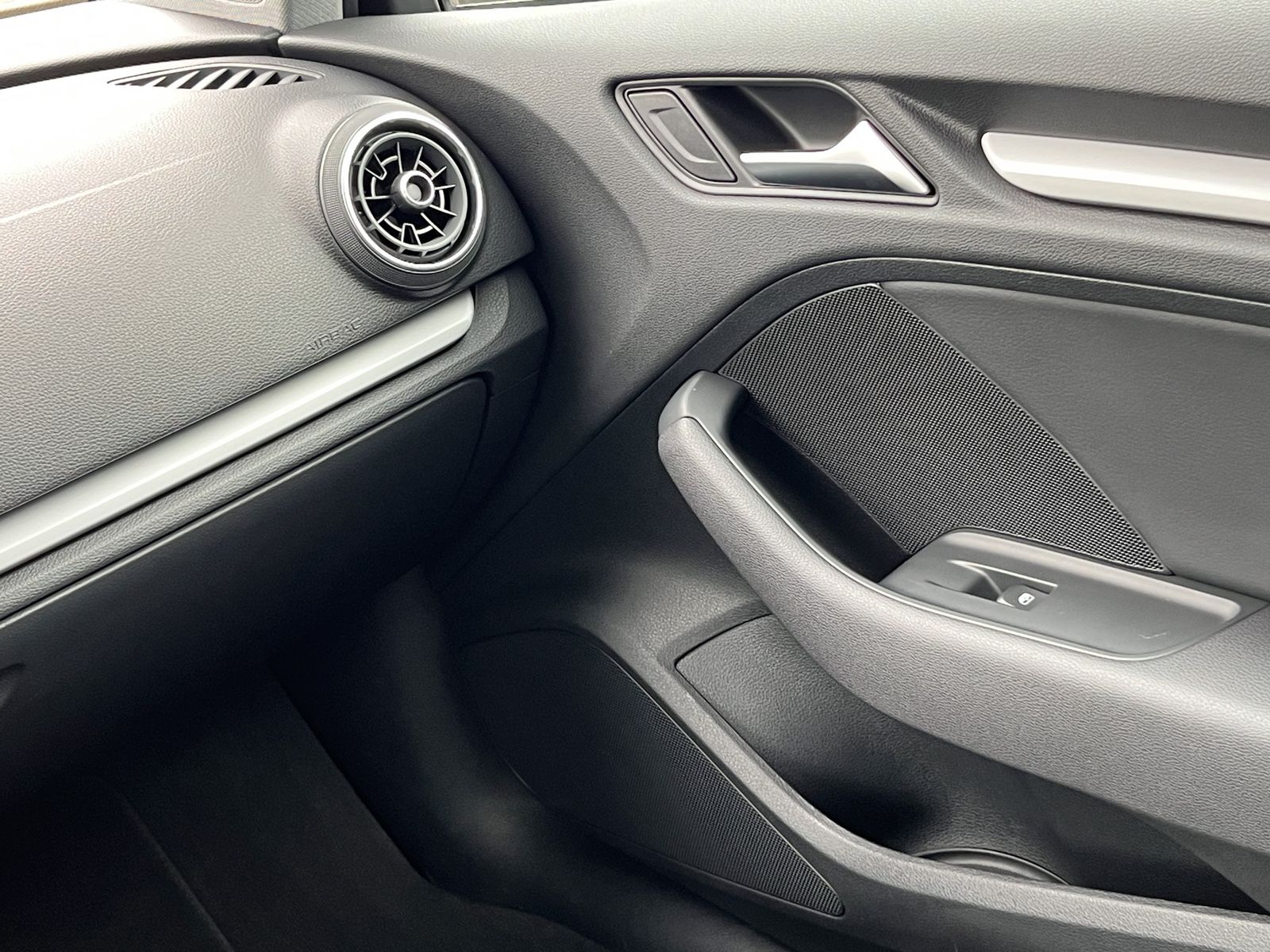 Fahrzeugabbildung Audi A3 *Sportback*35 TFSI*SHZ*NAVI*Kamera*PDC*Xenon*