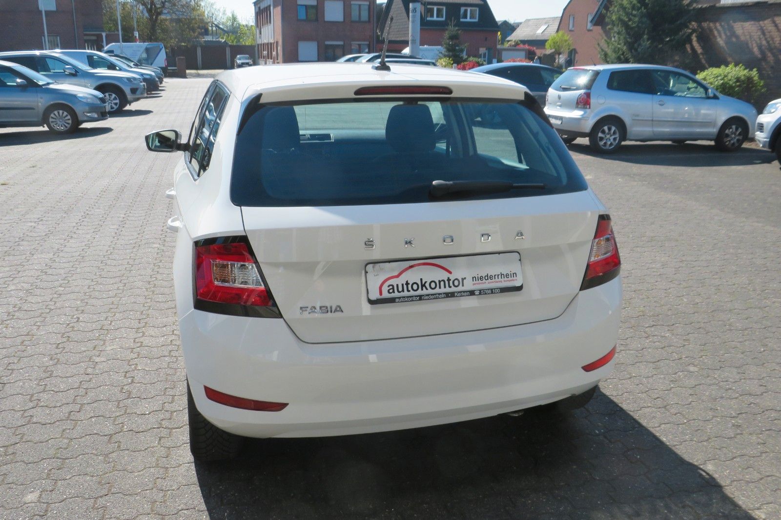 Fahrzeugabbildung SKODA Fabia Active KLIMA ALU ZV 1.HAND