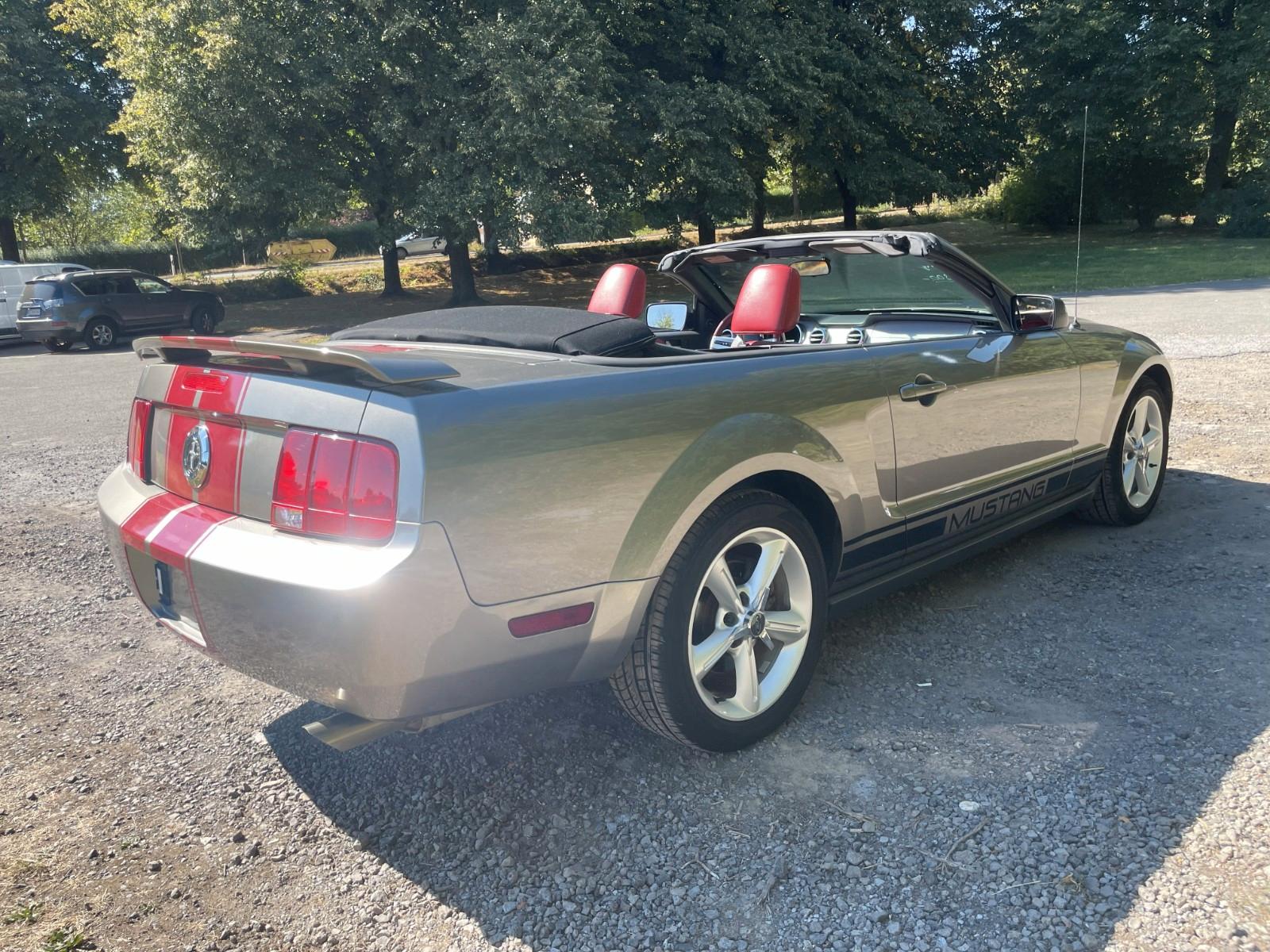Ford Mustang Cabriolet 205ch - 2 ème main - Carnet entretien - Régulateur de vitesse - Capote changée
