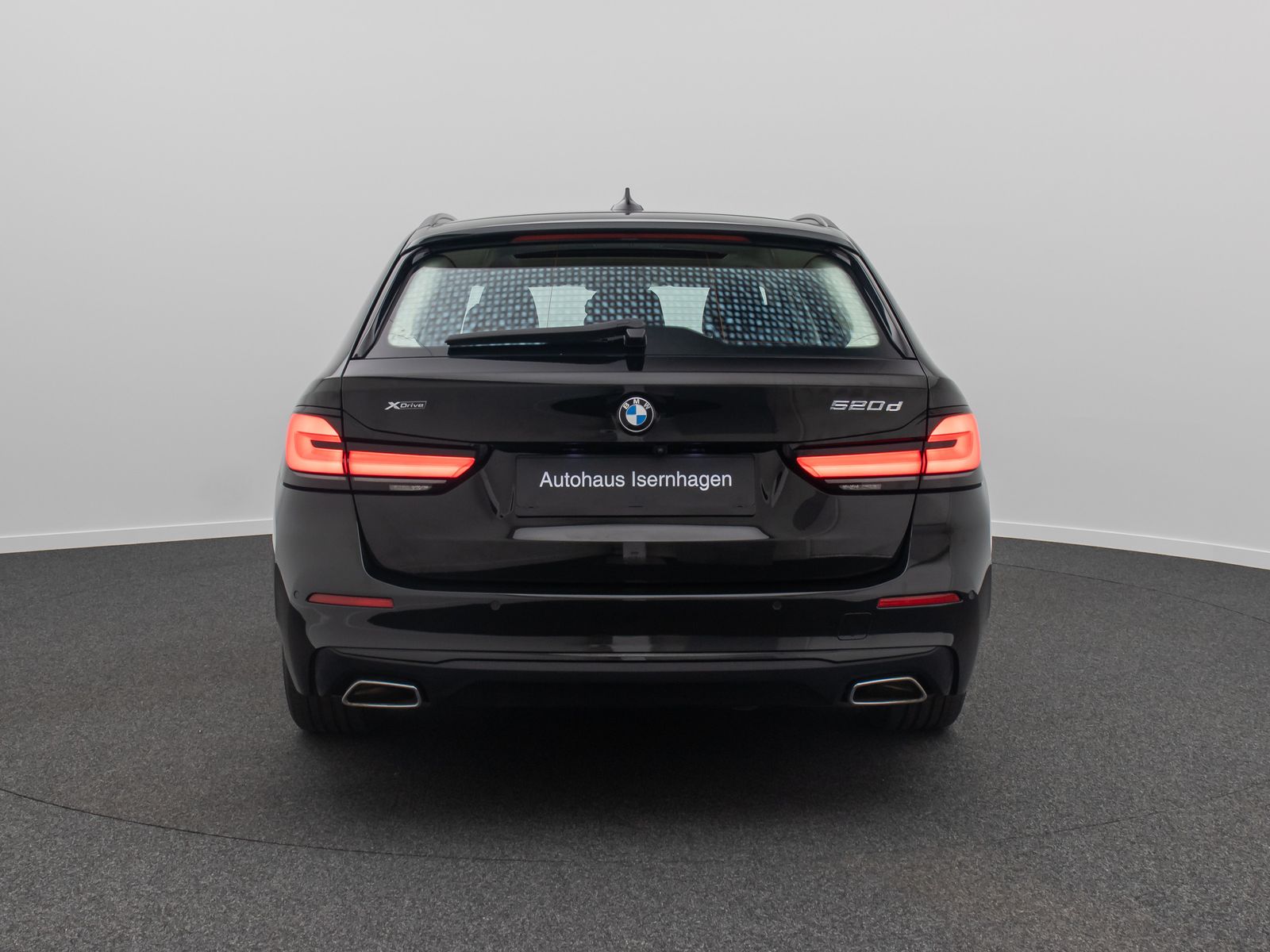 Fahrzeugabbildung BMW 520d xD Kamera HUD DAB Laser Panorama Leder 19"