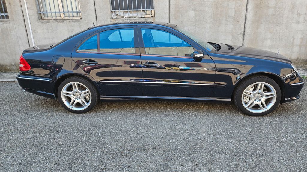 Mercedes-Benz E 55 AMG