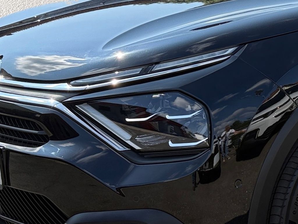 Fahrzeugabbildung Citroën C4 PureTech 130 Stop&Start EAT8 MAX*Alcantara