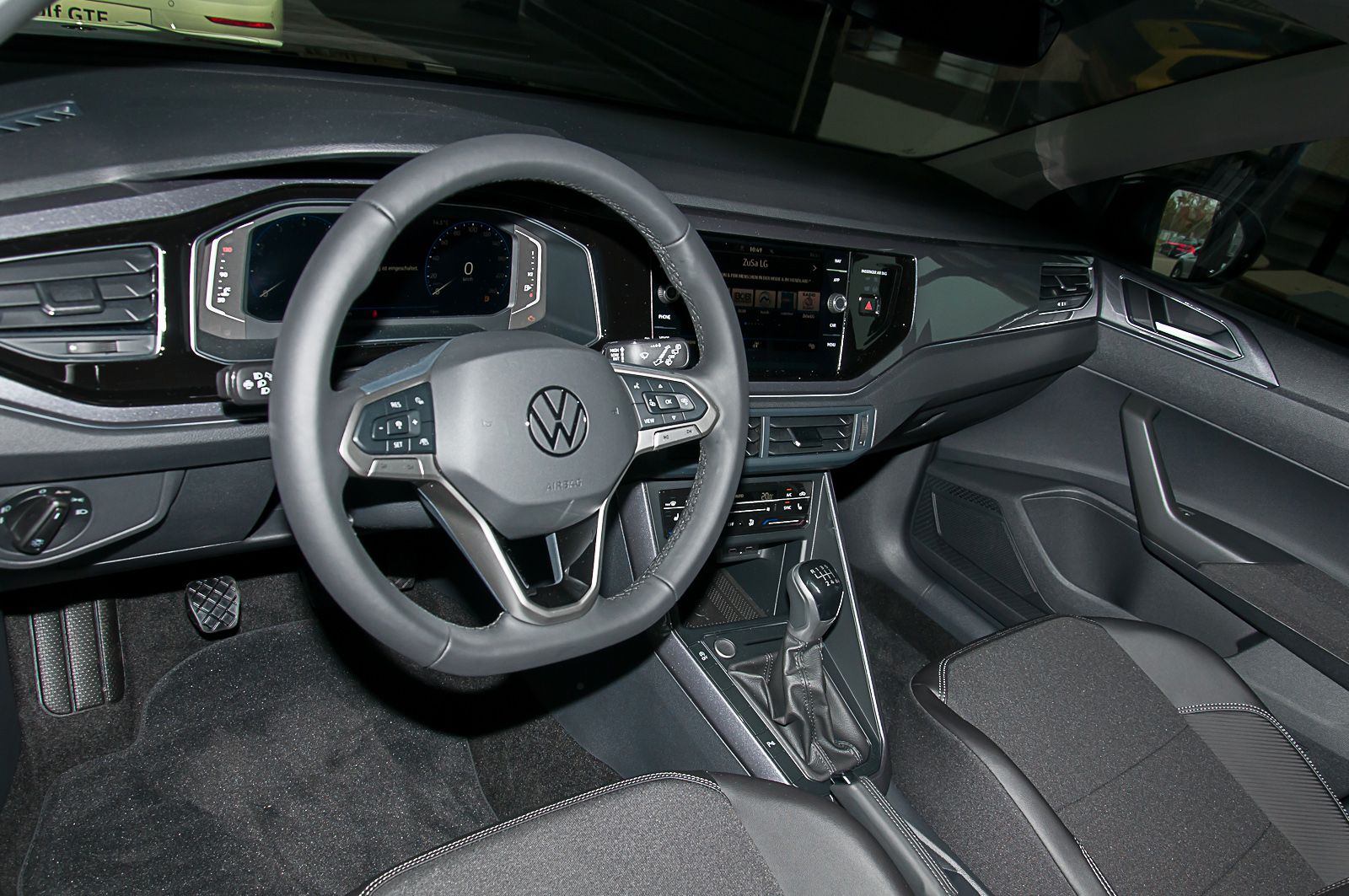 Fahrzeugabbildung Volkswagen Taigo Style 1.0 l TSI OPF 110 PS 6-Gang Navi