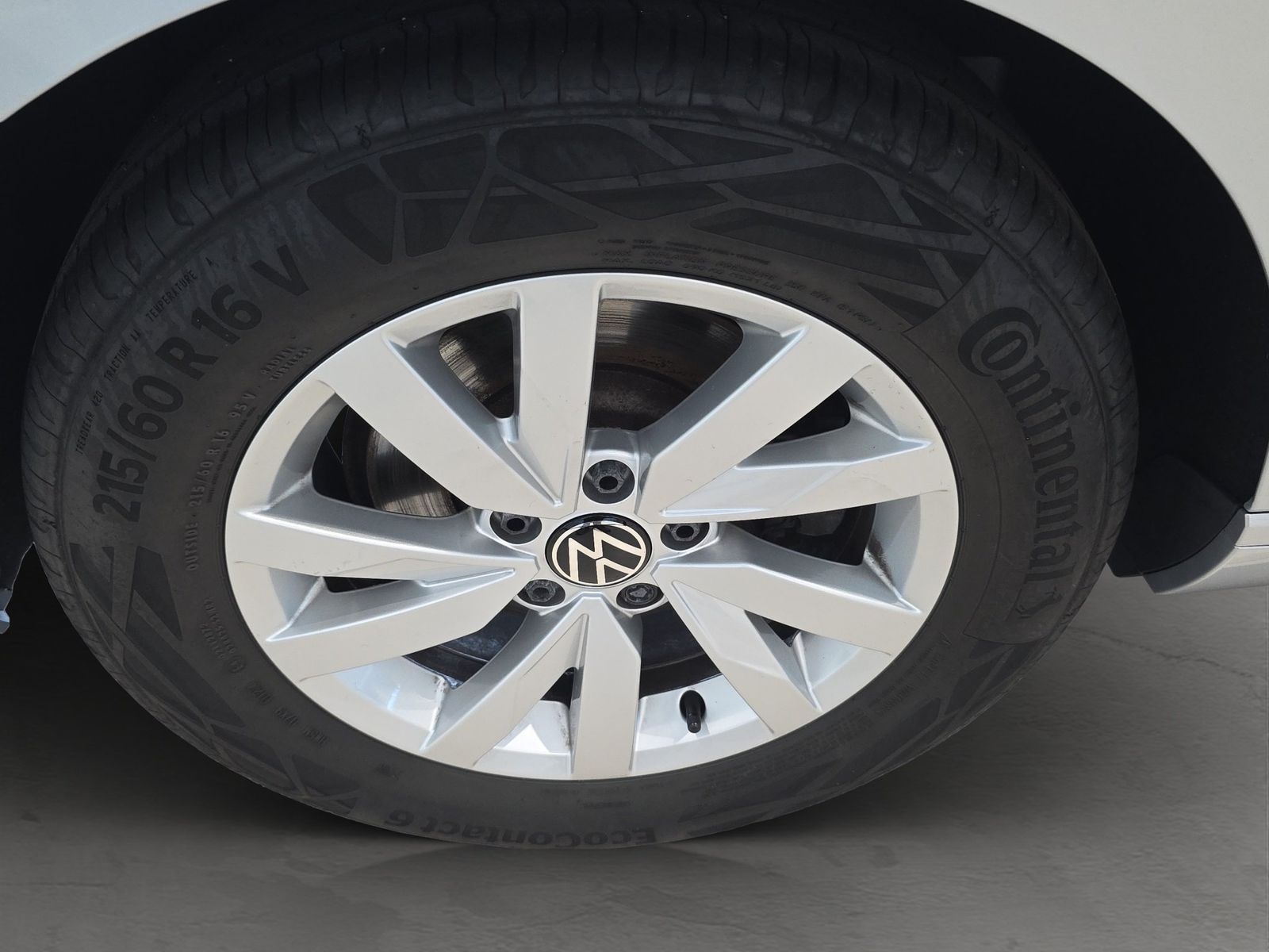 Volkswagen Passat Variant - Bild 24