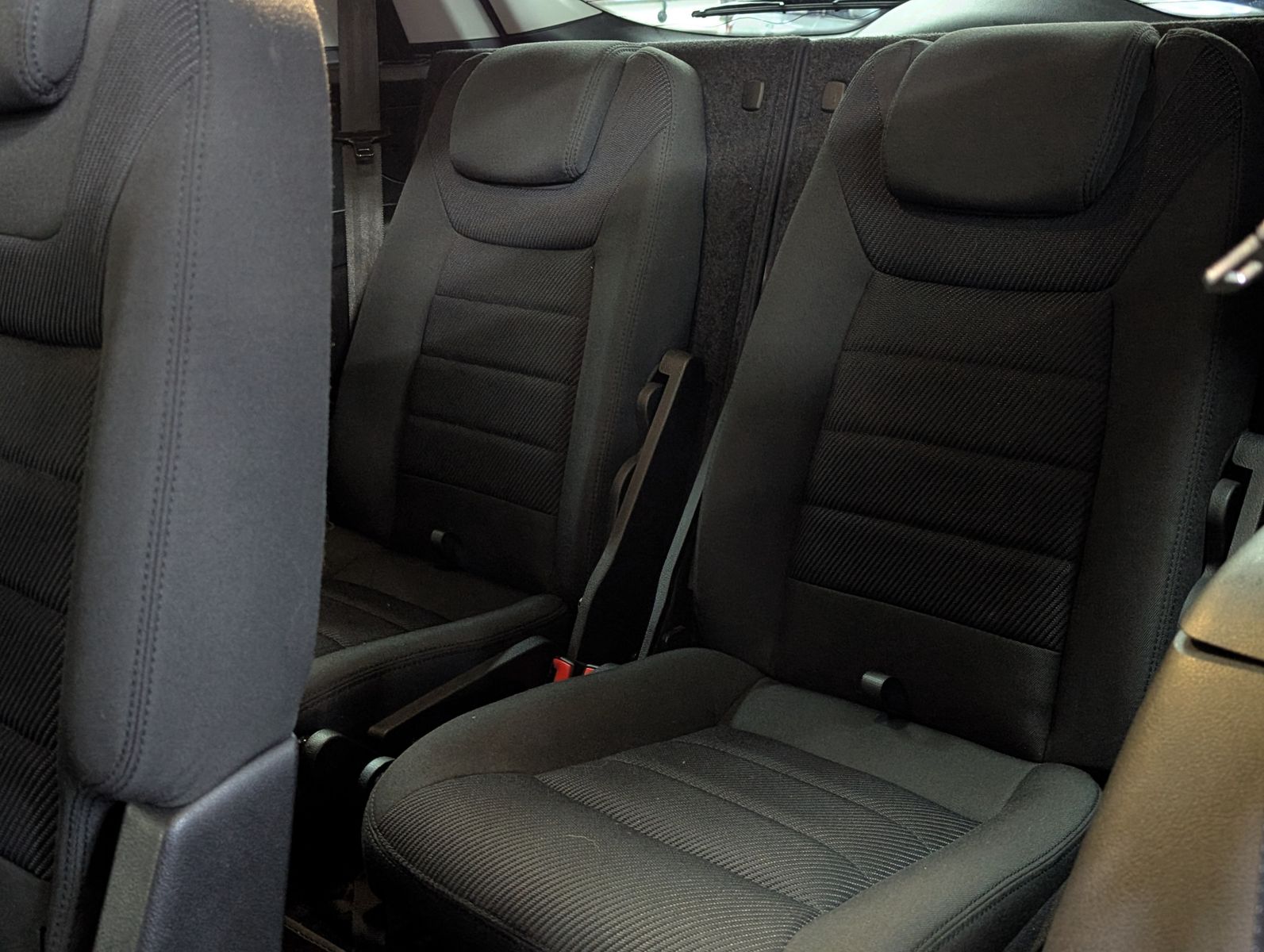 Fahrzeugabbildung Ford S-MAX Titanium SHZ*PDC*TEMP*NAVI*7 SITZER