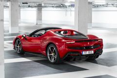 FERRARI 296 GTS 6xCarbon|TwoTone|Lift|JBL|NeckW|VentilS|