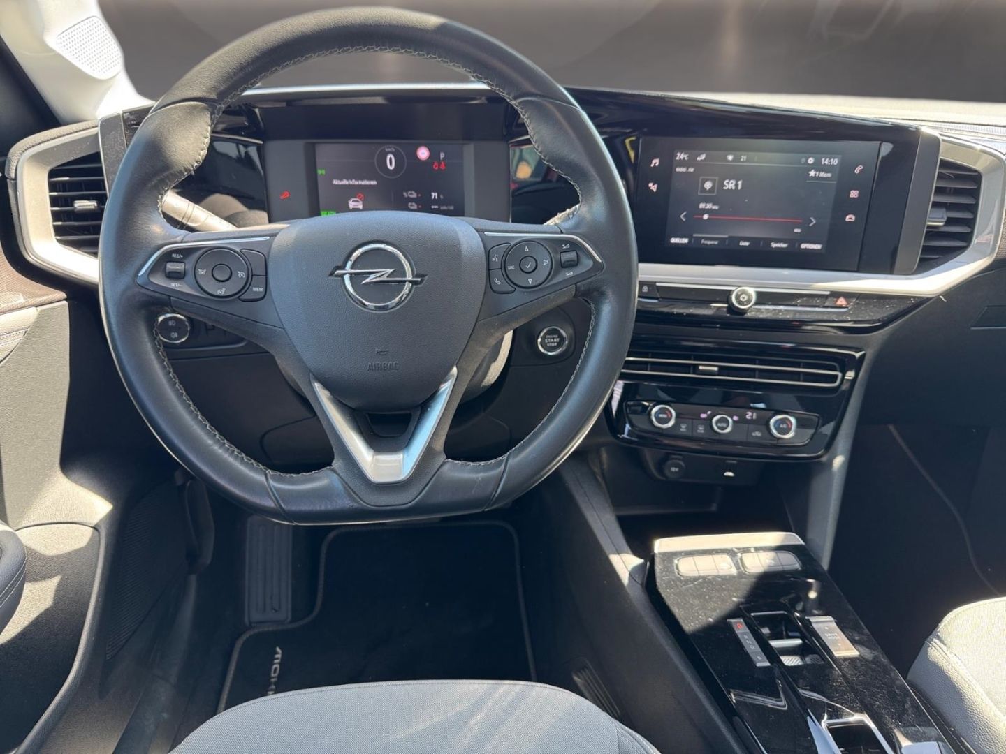 Fahrzeugabbildung Opel Mokka e Elegance Digitales Cockpit LED Apple Car
