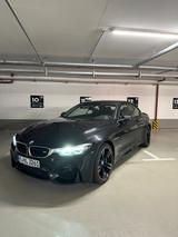 BMW M4 Cabrio M4 - schwarze BMW M4