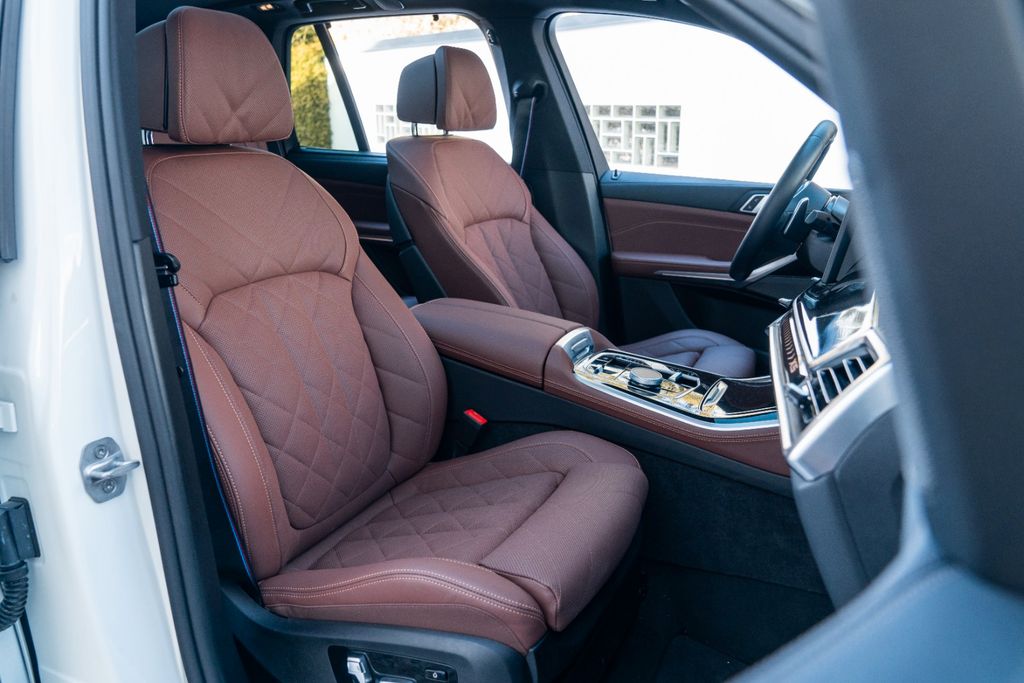 BMW X5 50e M SPORT PRO/ INNOVATION/ ICONIC GLOW BMW X5 50e M SPORT PRO/ INNOVATION/ ICONIC GLOW