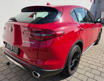 Alfa-Romeo Stelvio - 7